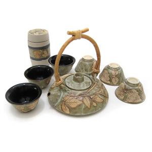 Tea Set with 1 Tea Pot, 6 Cups and 1 Tea Caddy - Leaves Design